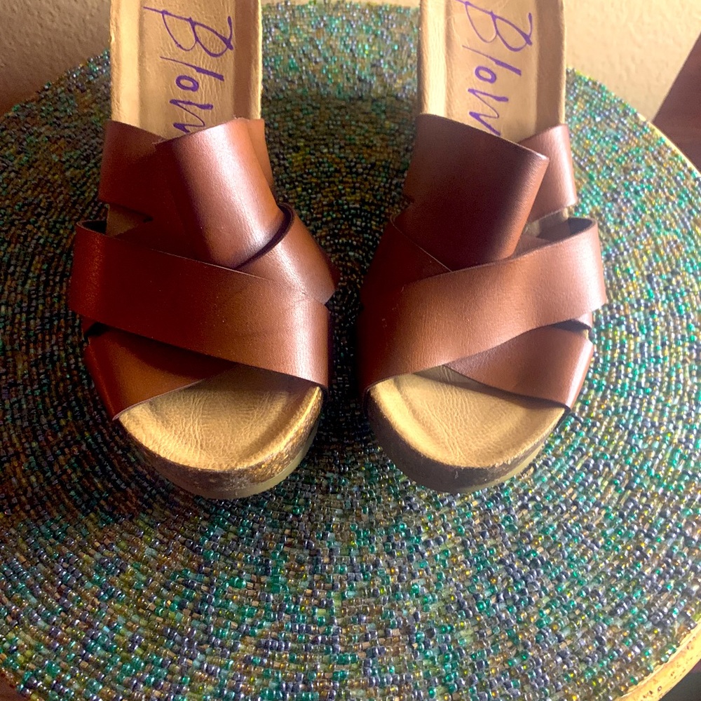 Carmel Blowfish Step In Wedges